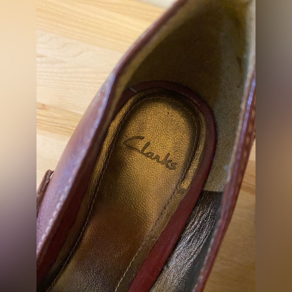 Clarks Burgundy Leather Mary Jane’s Size 5 - Picture 5 of 5